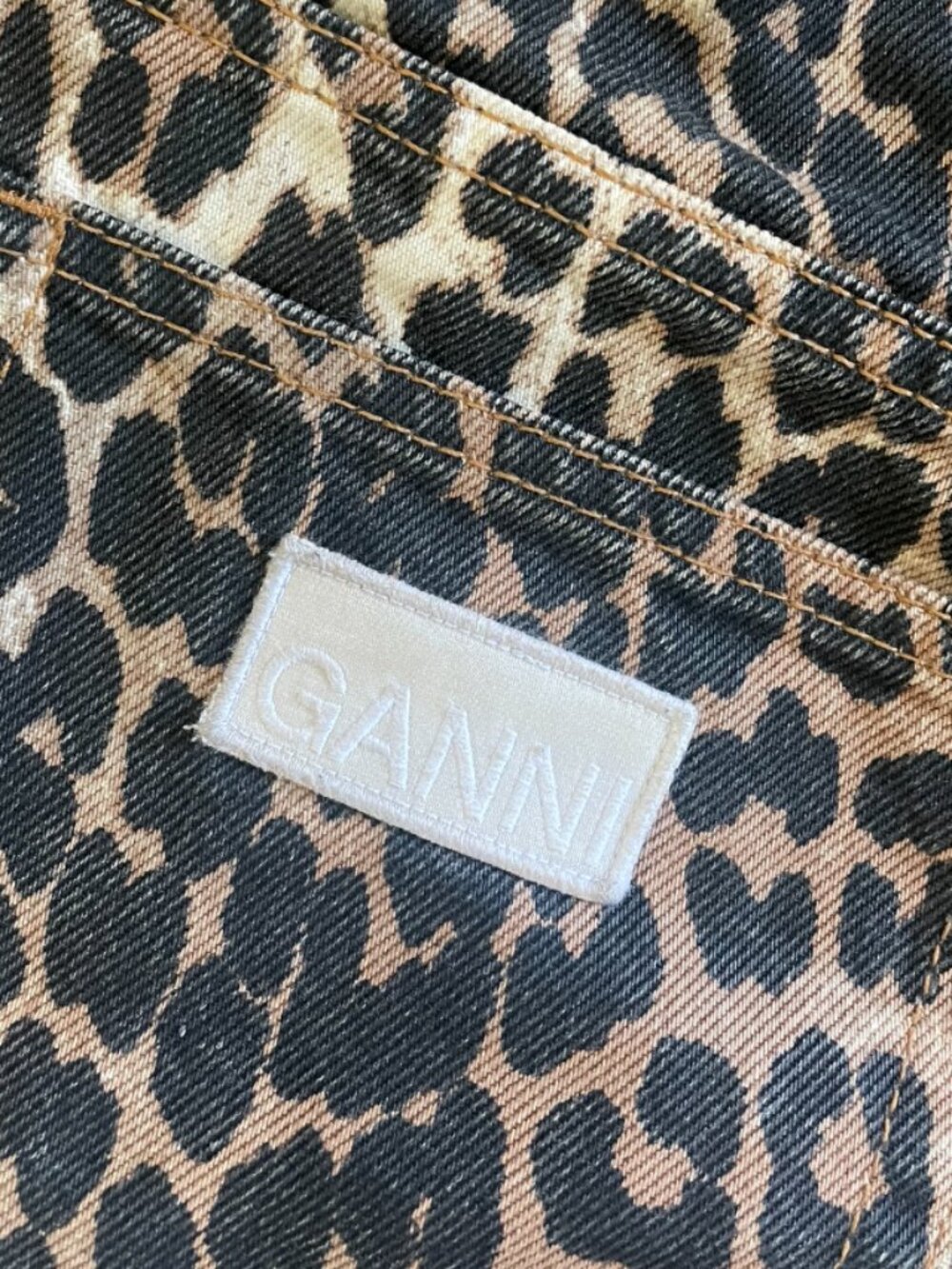 GANNI Stary Leopard Barrel Jeans